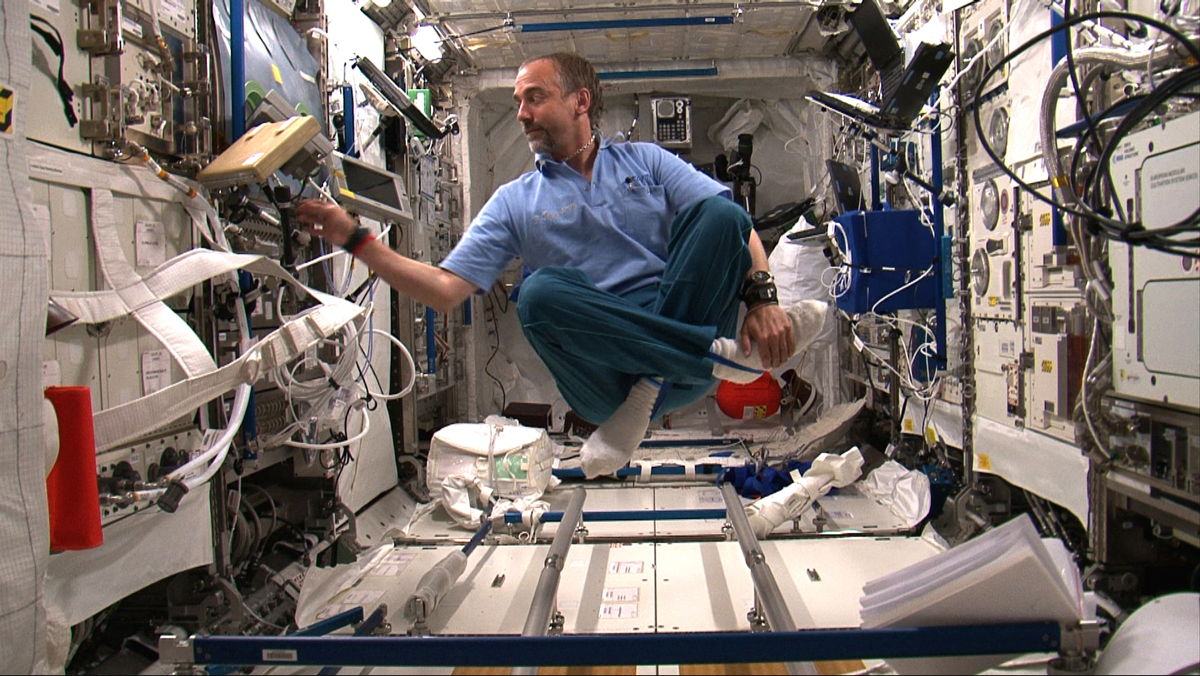 1st Science Fiction Movie Filmed in Space Stays Underground